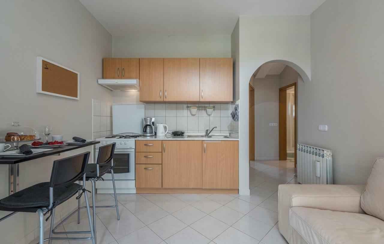 Apartment Green With Balcony Nova Vas  Exterior foto
