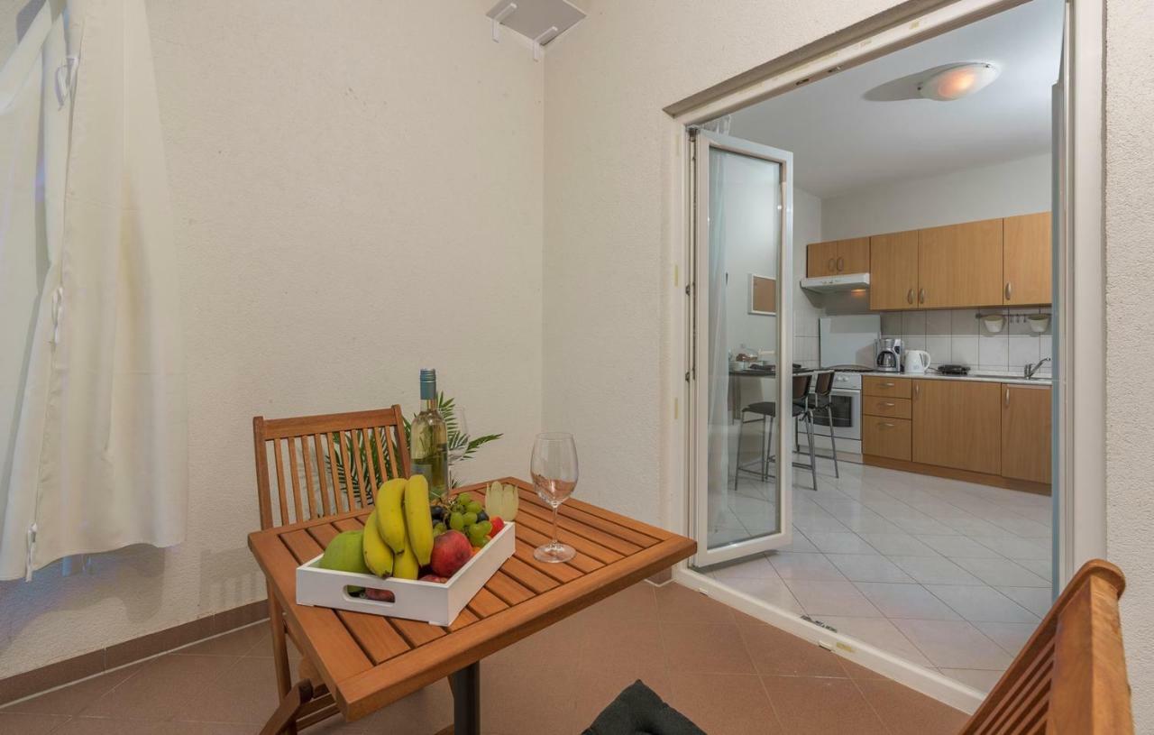 Apartment Green With Balcony Nova Vas  Exterior foto