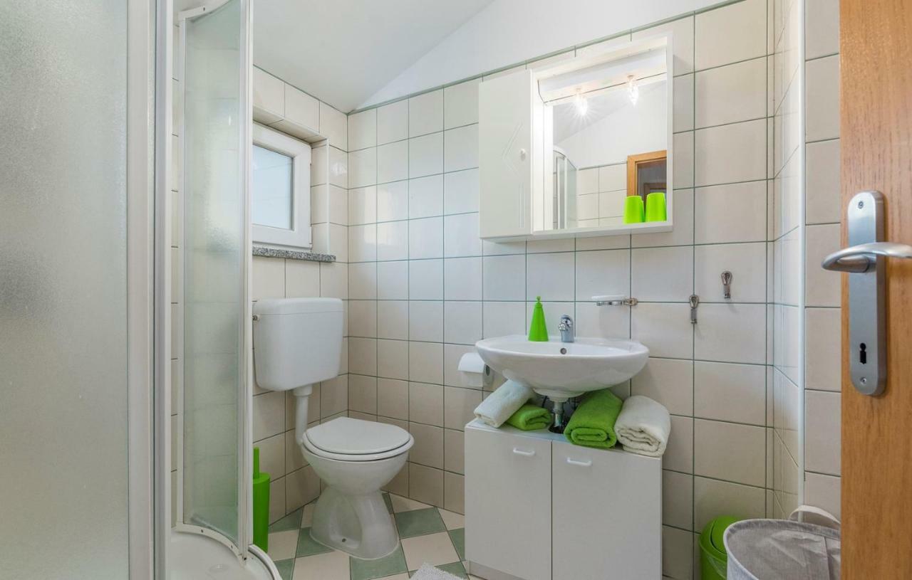 Apartment Green With Balcony Nova Vas  Exterior foto