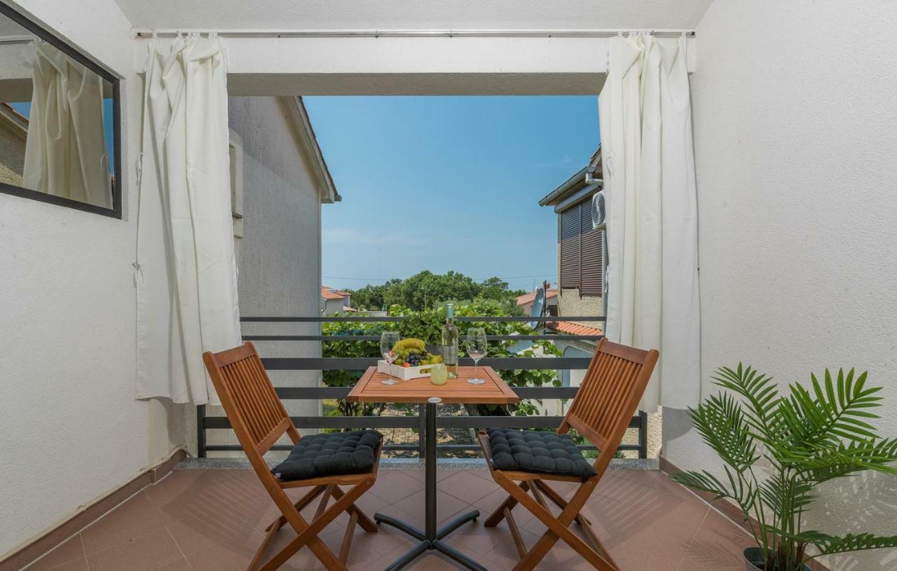 Apartment Green With Balcony Nova Vas  Exterior foto